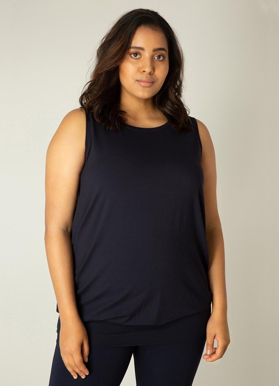 Base Level Curvy | Base Level Curvy Base Level Curvy Top Yasmina 032 Dark Blue