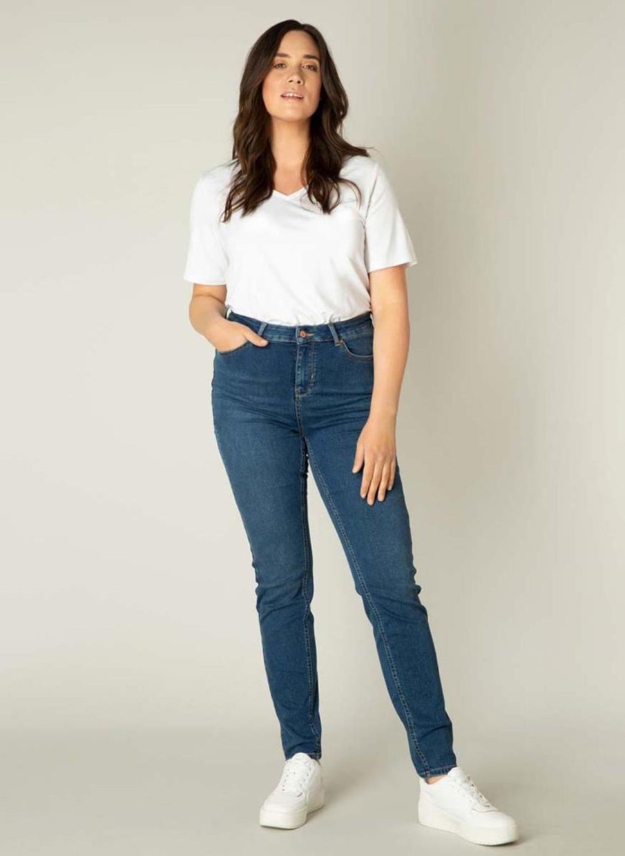 Base Level Curvy | Base Level Curvy Base Level Curvy Jeans Joya 007 Mid Blue