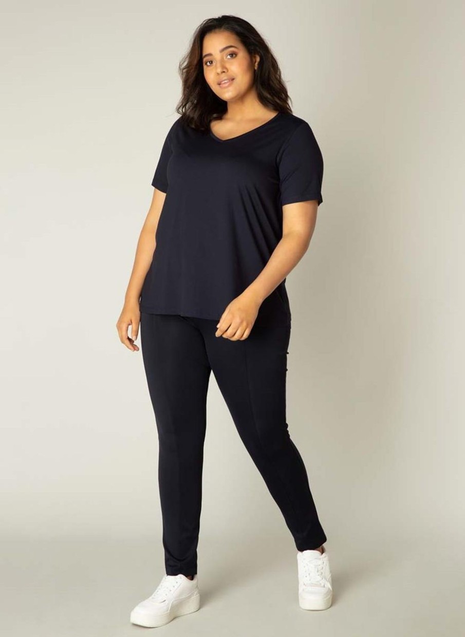 Base Level Curvy | Base Level Curvy Base Level Curvy Shirt Alba 018 Dark Blue