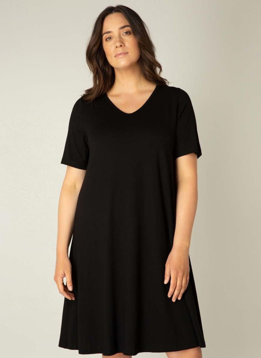 Base Level Curvy | Base Level Curvy Base Level Curvy Jurk Abernathy 027 Black